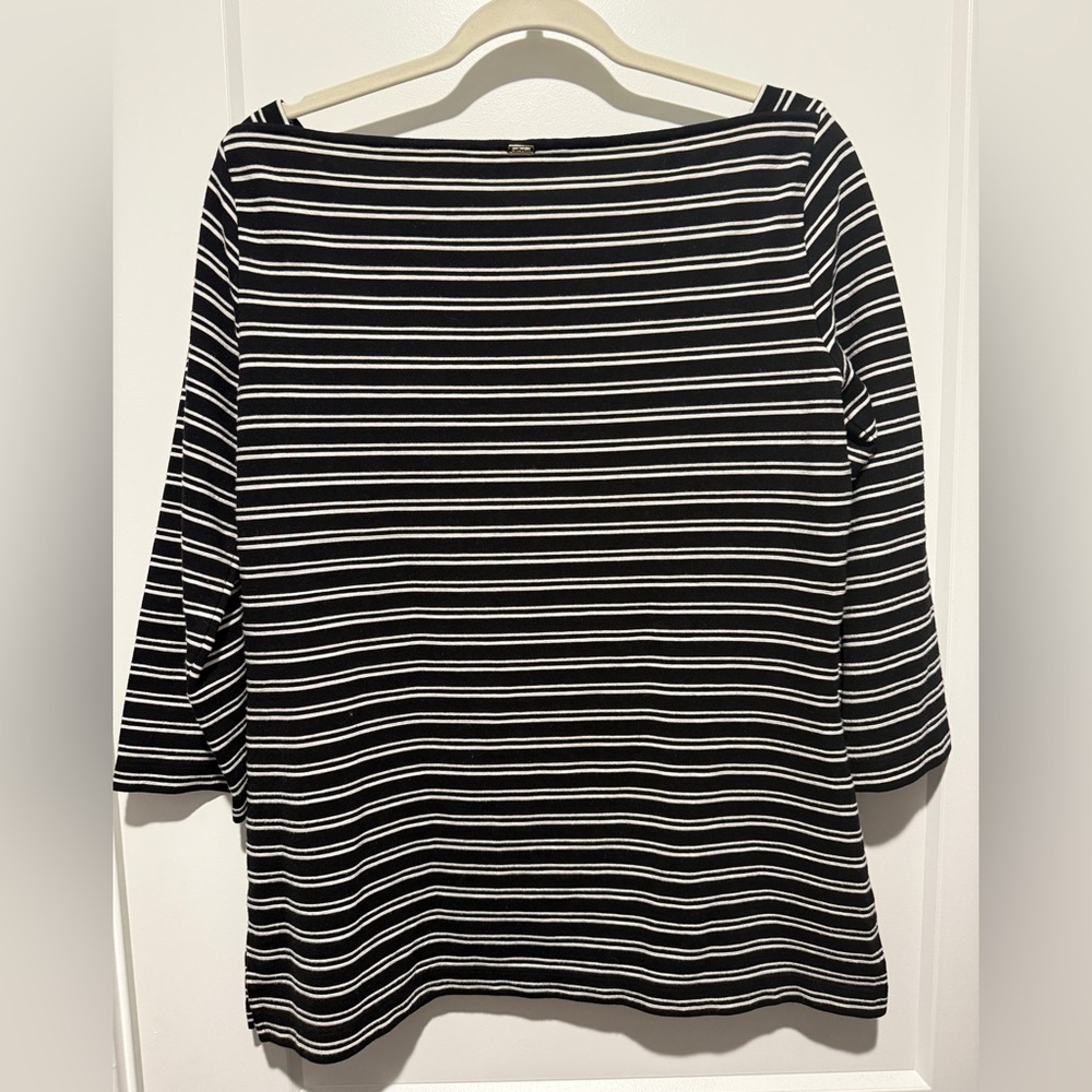 St. John 3/4 Sleeve Boat Stripe Knit Top Size M Nautical
Coastal Country Club - Picture 2 of 6